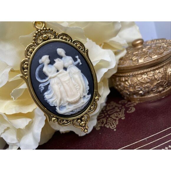 Valentine’s Grecian Ladies Garden Cameo Gold Statement Pendant Necklace Wedding - Picture 2 of 10